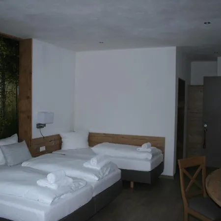 Gaestehaus Zur Lilie Guest house Triberg im Schwarzwald